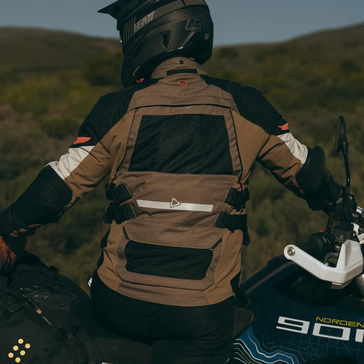 Leatt Adventure Multitour 7.5 Jacket Desert